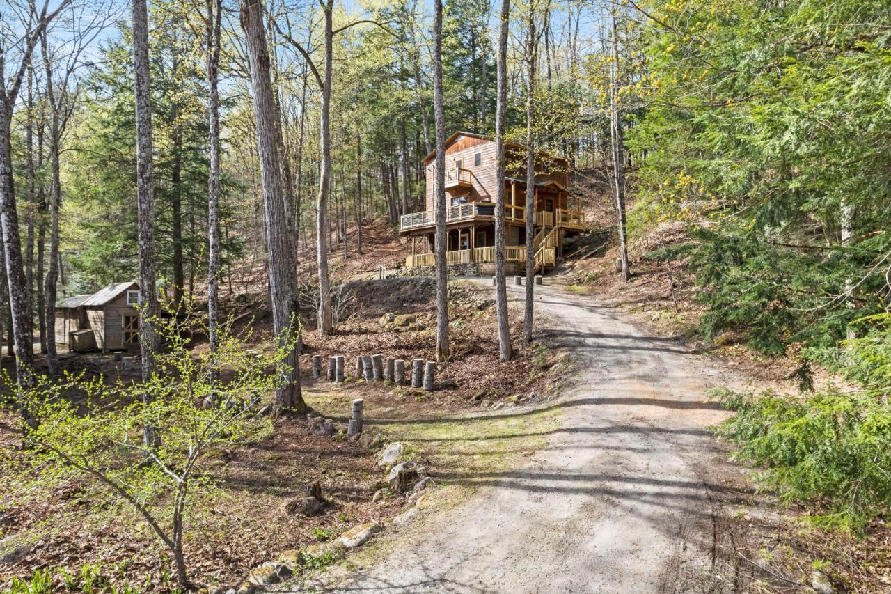 River Road Treehouse Retreat Warrensburg Exteriör bild